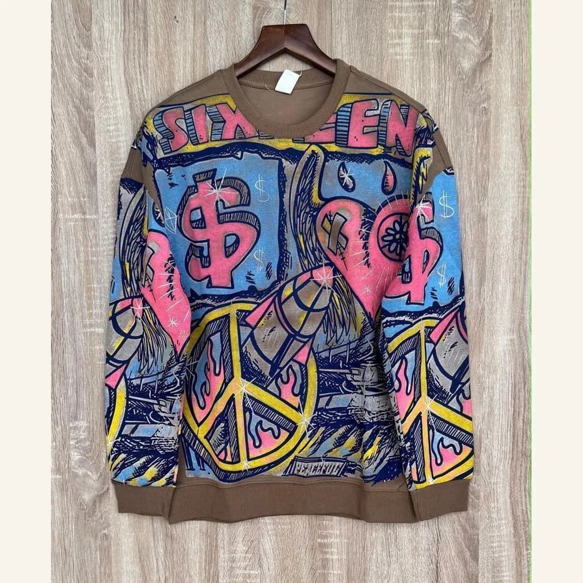 Graphic Long-Sleeve Top 015