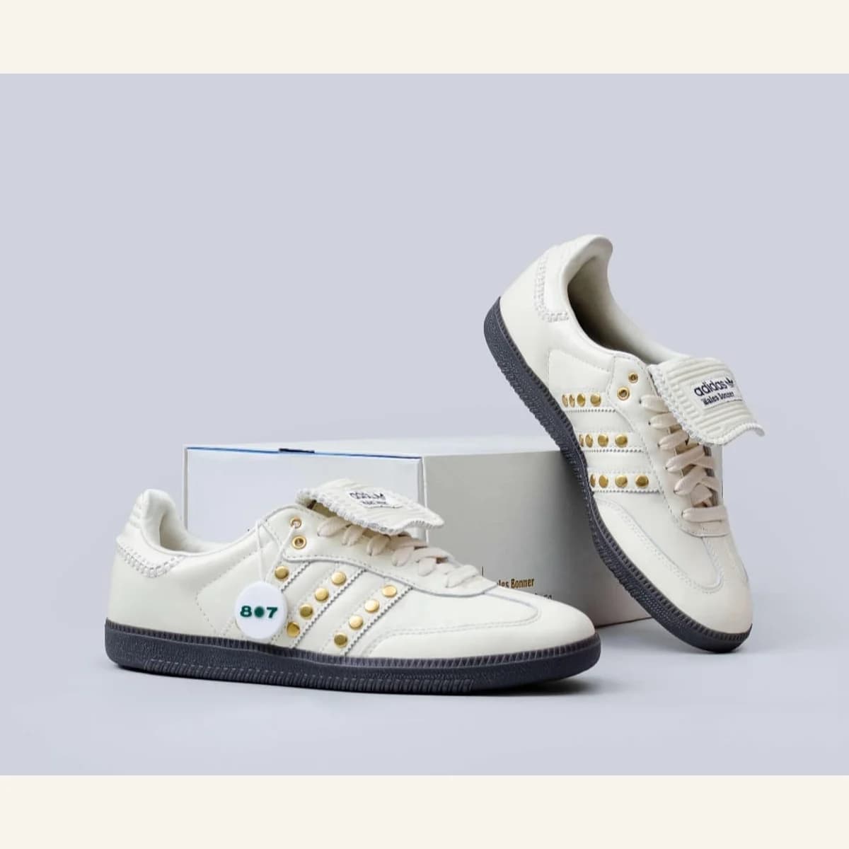 Retro Low-Top Sneakers 227