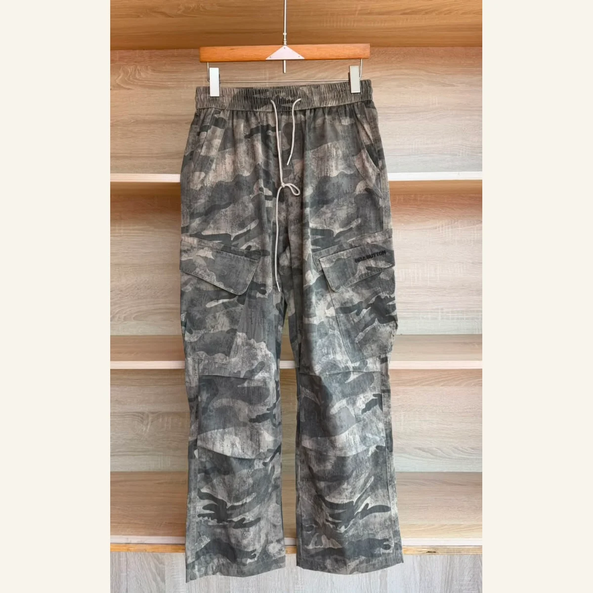 Relaxed Wide-Leg Trousers 121