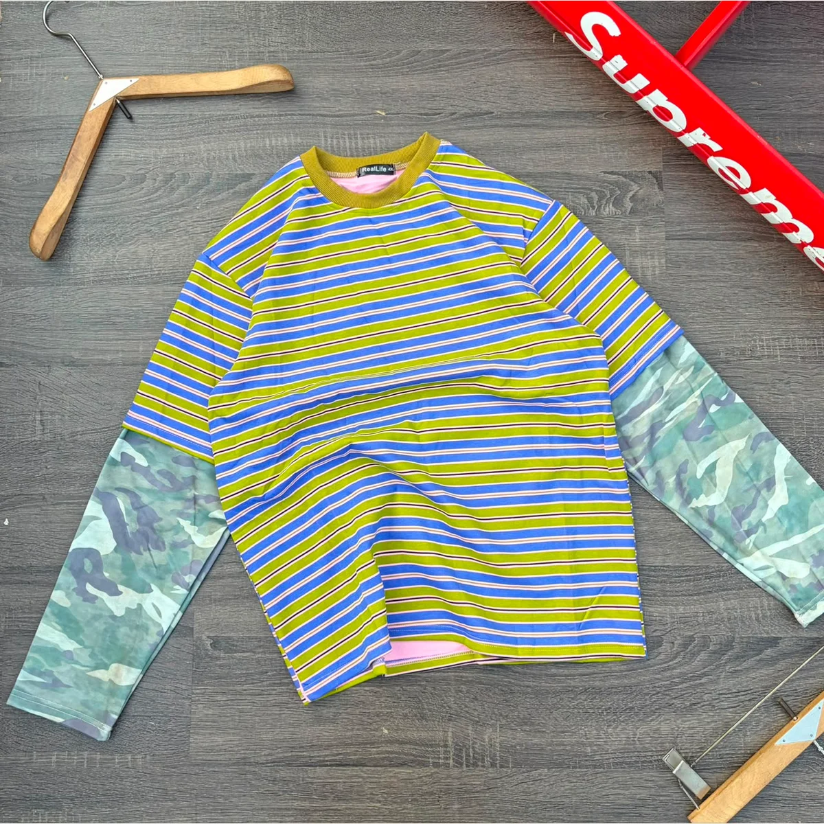 Graphic Long-Sleeve Top 160