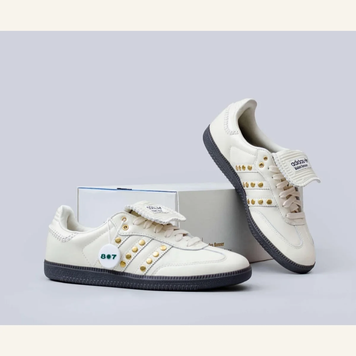 Retro Low-Top Sneakers 227