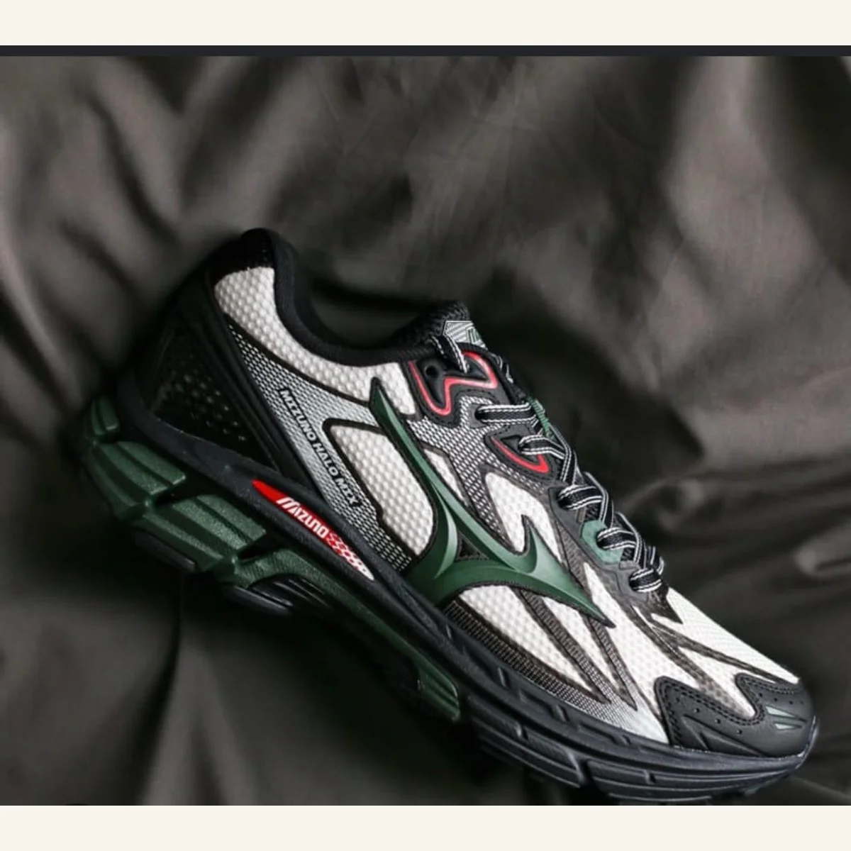 Retro Low-Top Sneakers 230