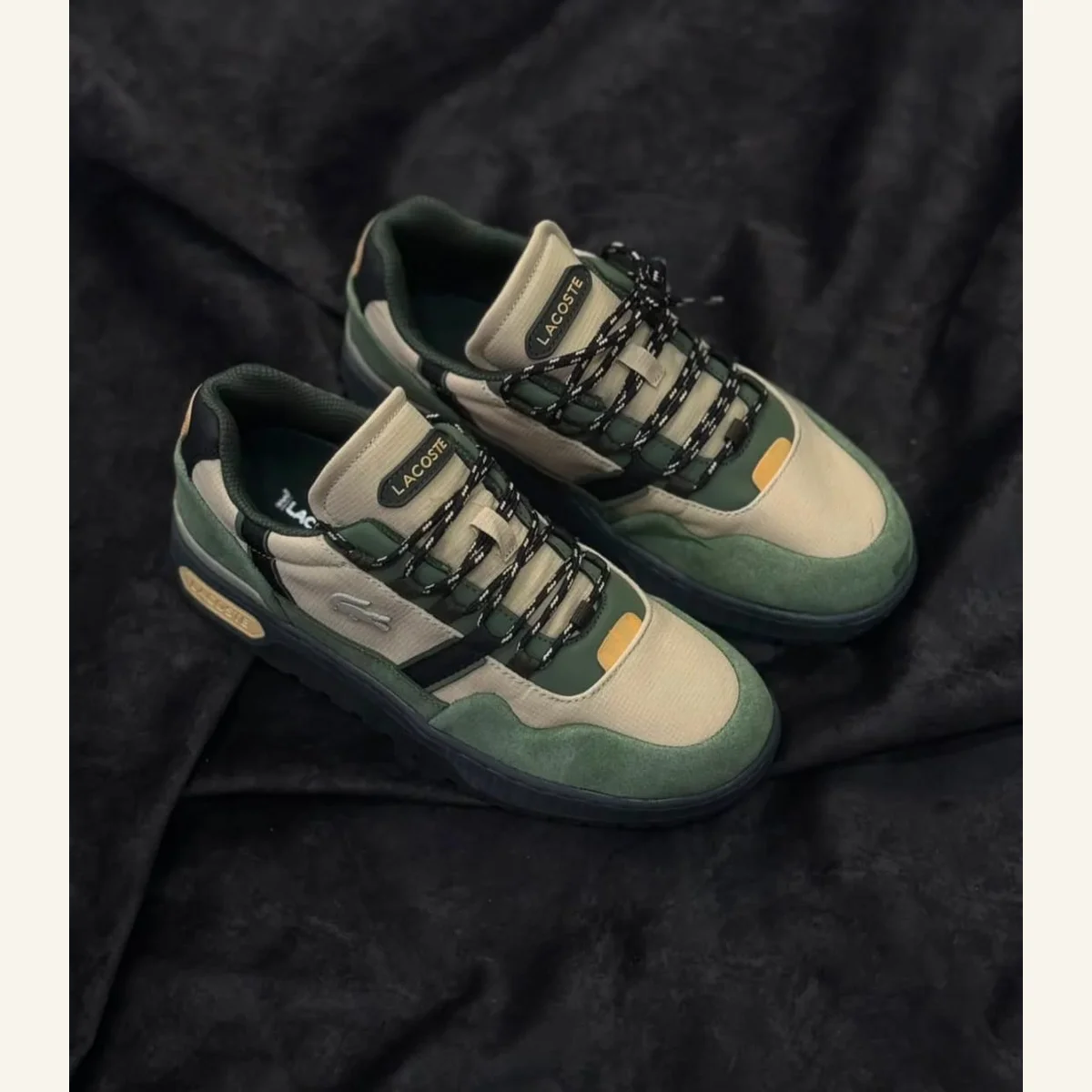 Retro Low-Top Sneakers 246