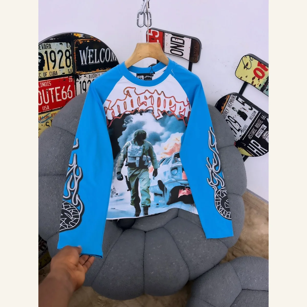 Raglan Graphic Top 266